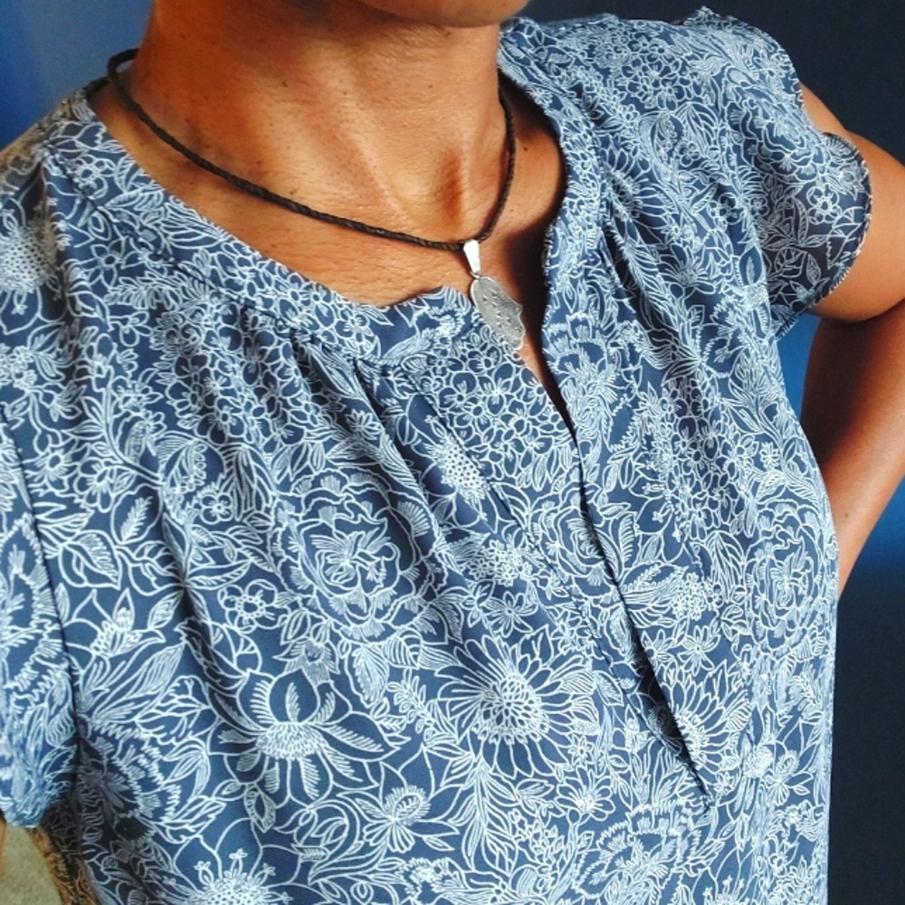 ⭐️LOFT Floral Top